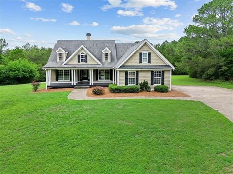 homes for sale in adairsville ga.